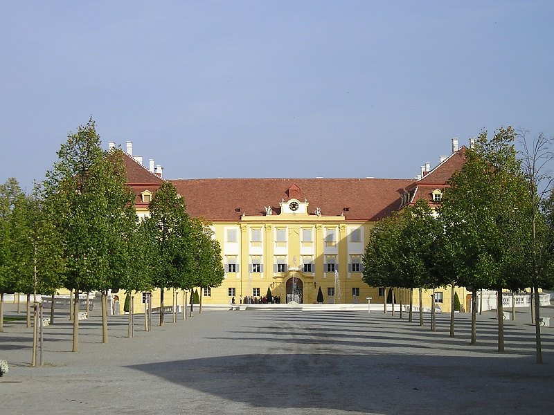 P1011263schlosshofzmen